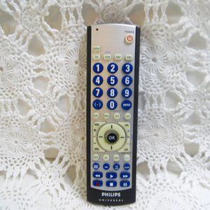 Remote Philips universal(341bomisc) preowned tested good